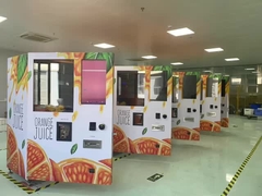 자동으로 신선하게 압축된 오렌지 주스 판매 기계 로딩